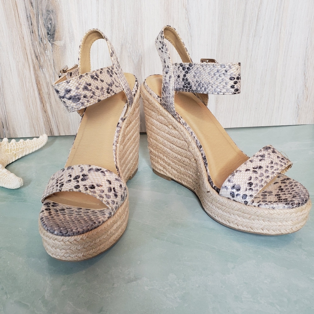 New! Beige Python Platform Wedge Espadrille Sandal - Picture 6 of 7